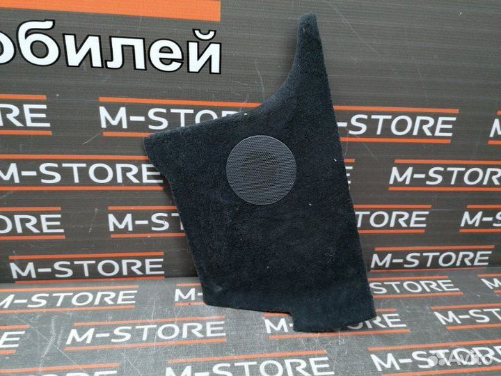 Обшивка стойки передняя правая Mercedes-Benz