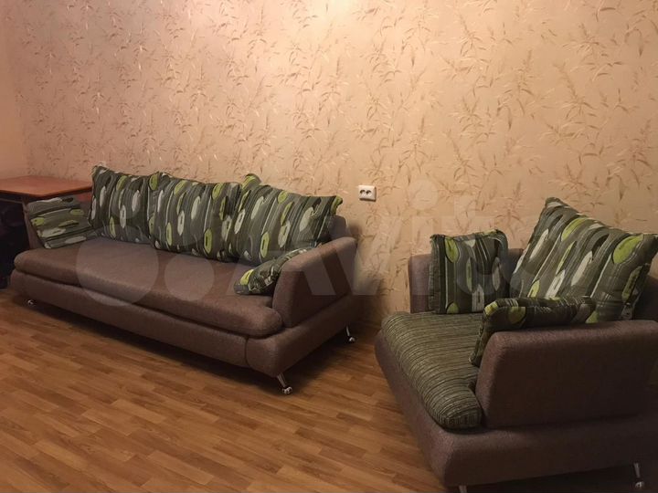 2-к. квартира, 56 м², 1/10 эт.