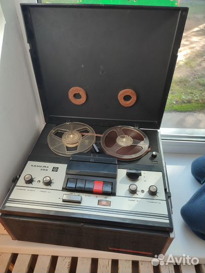 Катушечный магнитофон комета