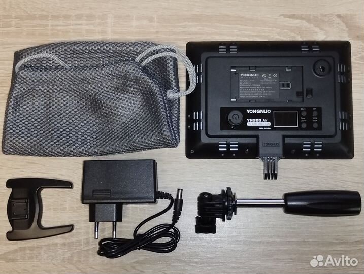 Yongnuo YN300 Air 3200-5500K (новый) +блок питания