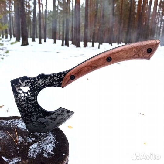 Топор кованый 