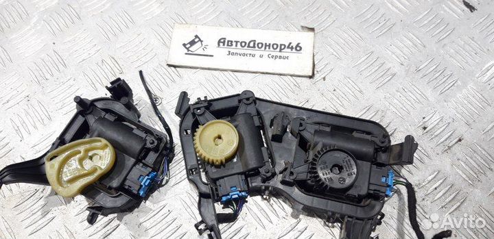 Моторчик заслонки отопителя Volkswagen Polo Sedan