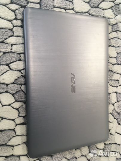 Ноутбук asus