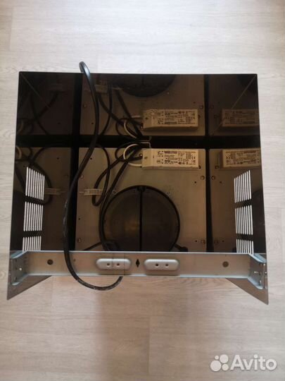 Вытяжка для кухни 60 см Hotpoint Ariston