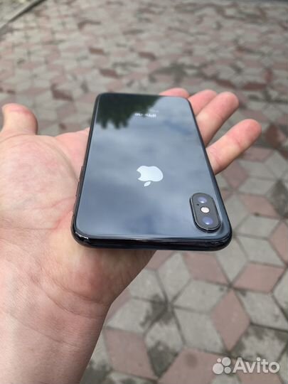 iPhone X, 64 ГБ