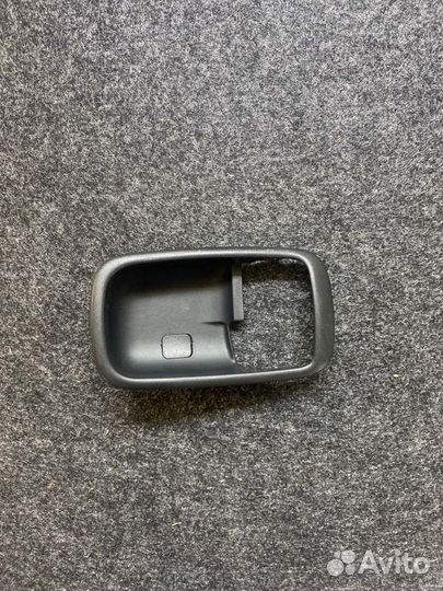 Накладка в салоне левая Mitsubishi Lancer 9 4G18