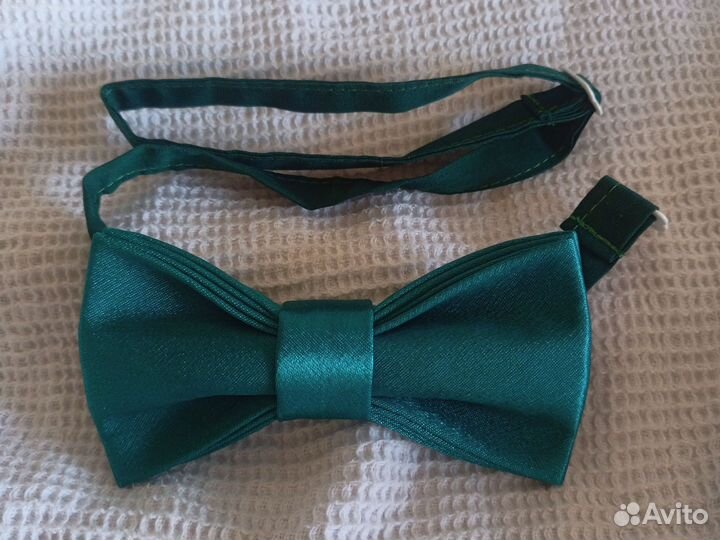 Галстук бабочка фирменная зелёная