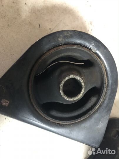 Опора двигателя Mitsubishi Lancer 9