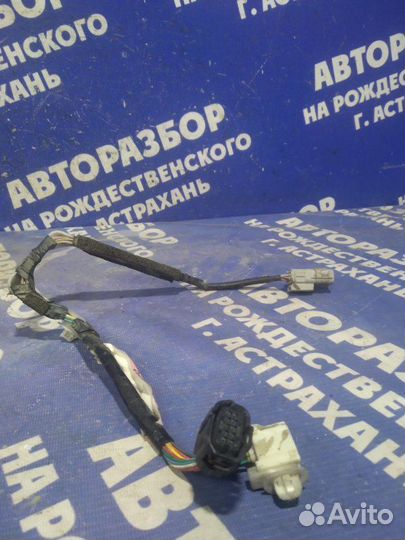 Проводка двери Toyota Highlander внедорожник 2012