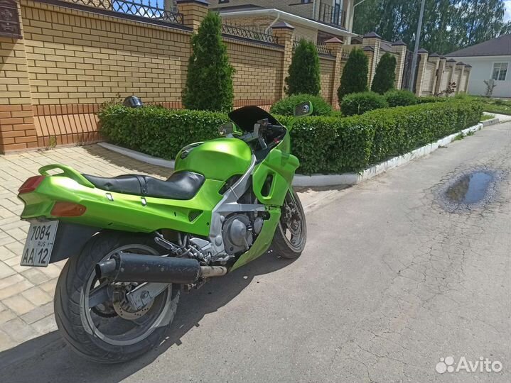 Kawasaki ZZR400