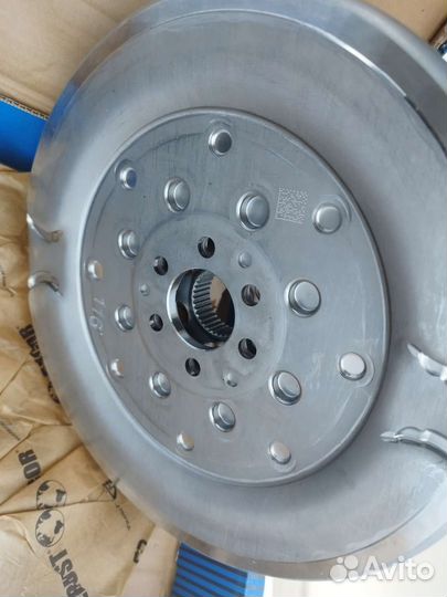 Двухмассовый маховик Sachs 2295000324