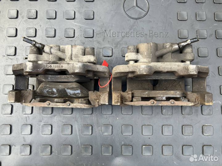 Суппорт тормозной передний Mercedes-Benz GL-Класс