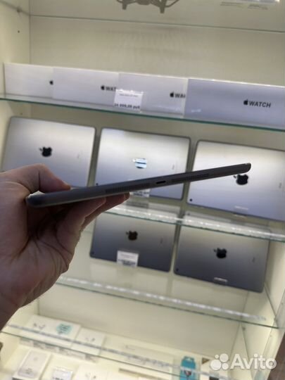 iPad Air 32 Gb Первого Поколения