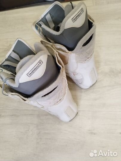 Сноуборд и ботинки для сноуборда