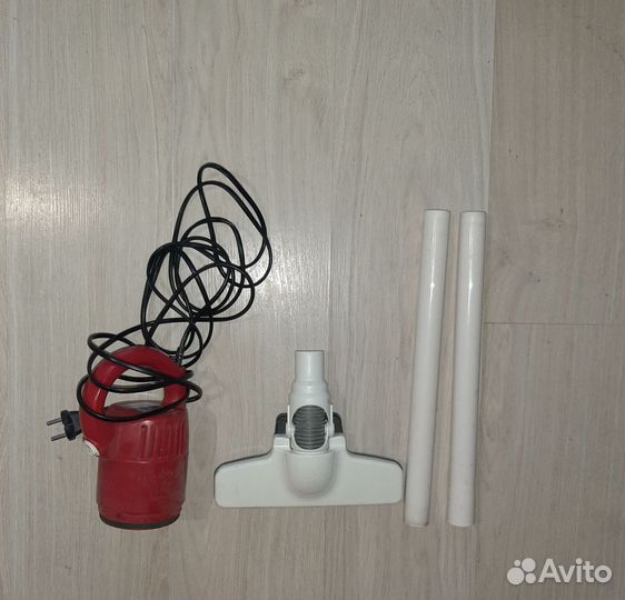 Пылесос почти новый(нет пылесборника)