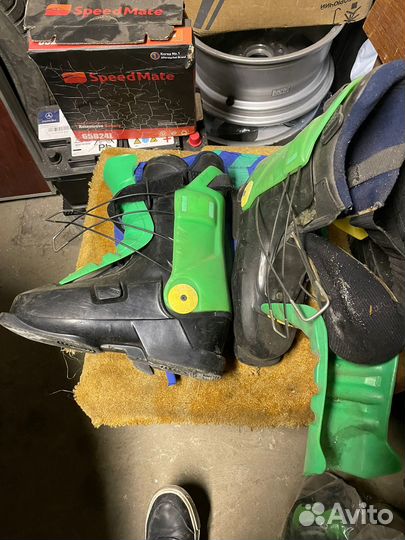 Лыжные ботинки