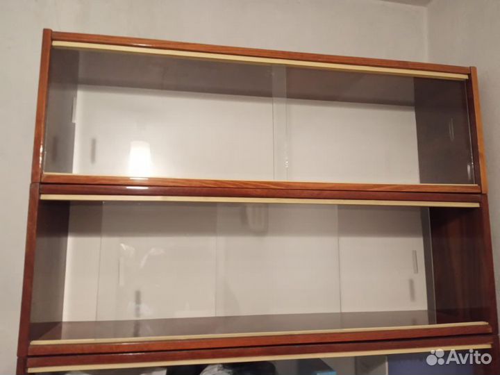 Полка книжная