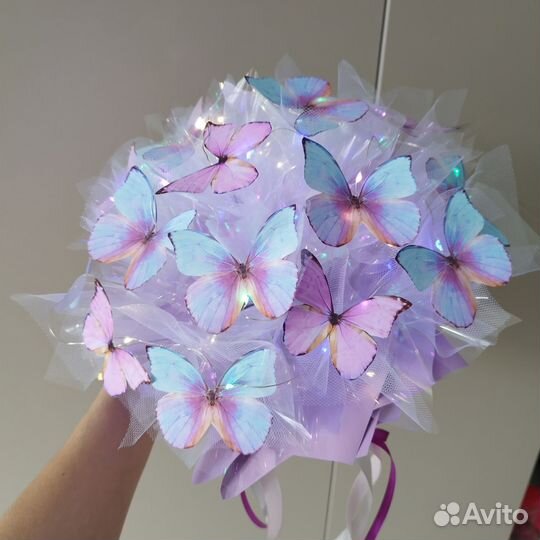 Букет бабочек светящихся