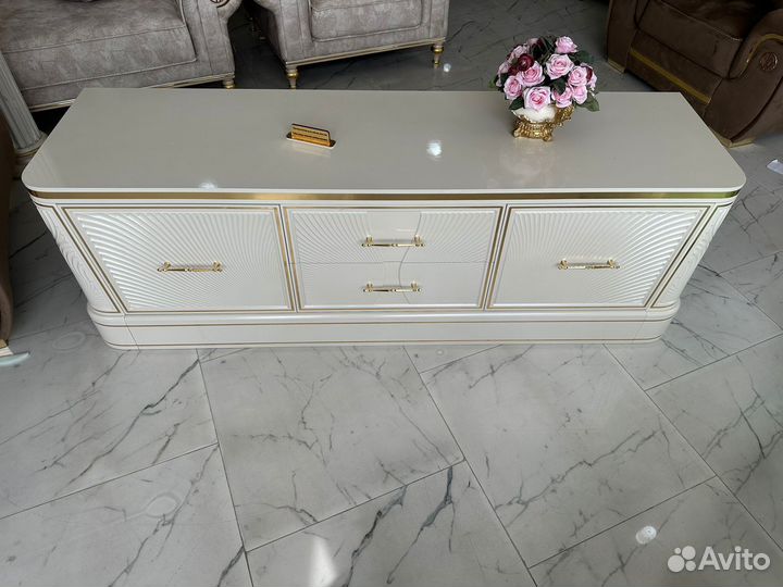 Цена за Тумба под тв 180см