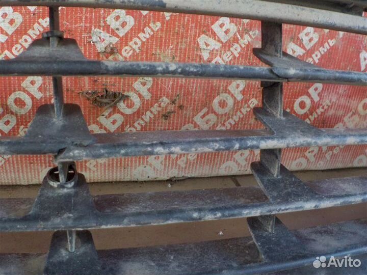 Решетка бампера Renault Logan L8MV K7M812 2018