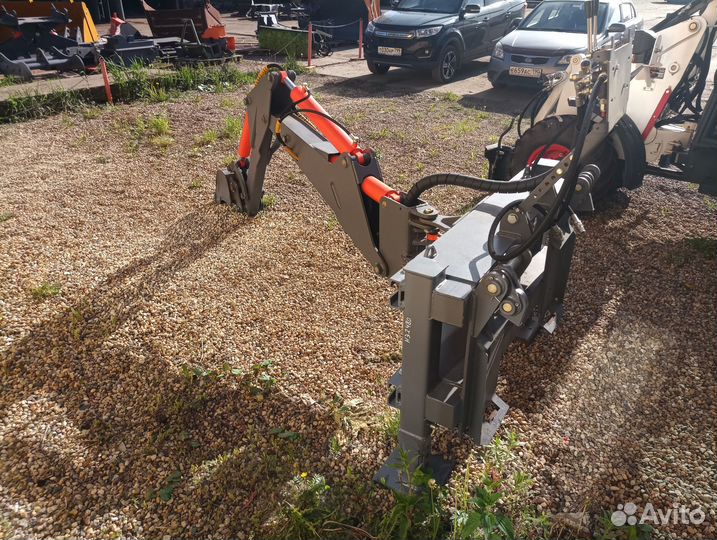 Навесной экскаватор для мини-погрузчика