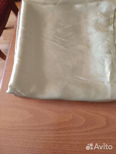 Подкладочная ткань светло - зелёного цвета