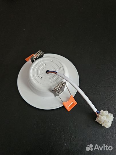 Светильник потолочный встраиваемый