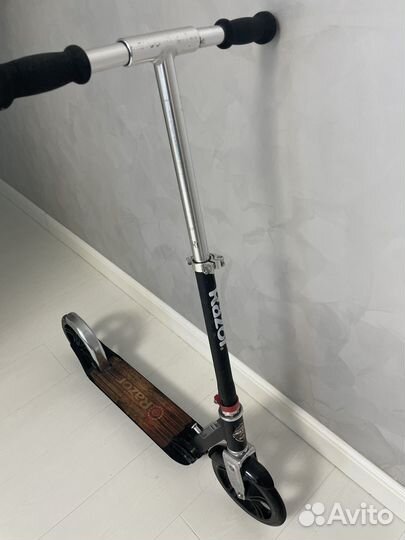 Складной городской самокат