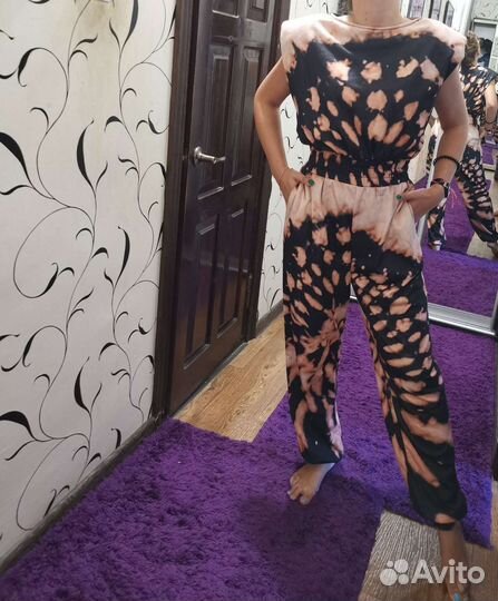 Комбинезон женский нарядный,плотная ткань