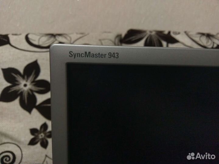 Монитор Samsung