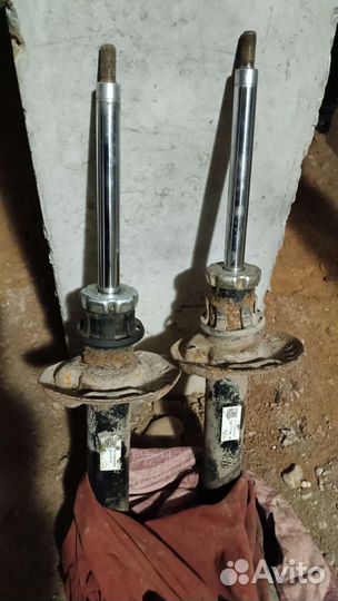 Стойка амортизатора octavia А5