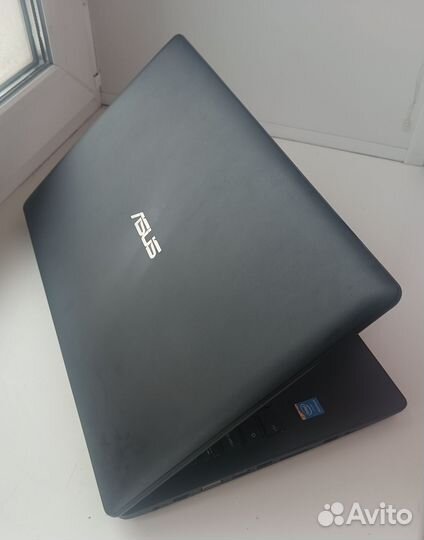 Ноутбук asus