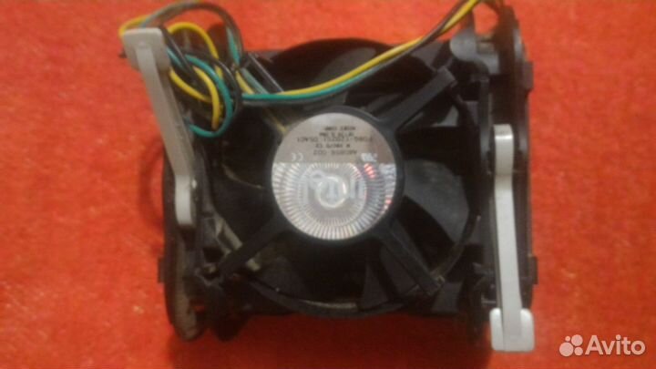 Стандартный кулер Intel 478