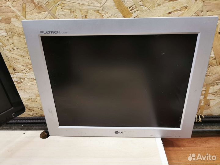 Мониторы 4шт 15-19 дюймов