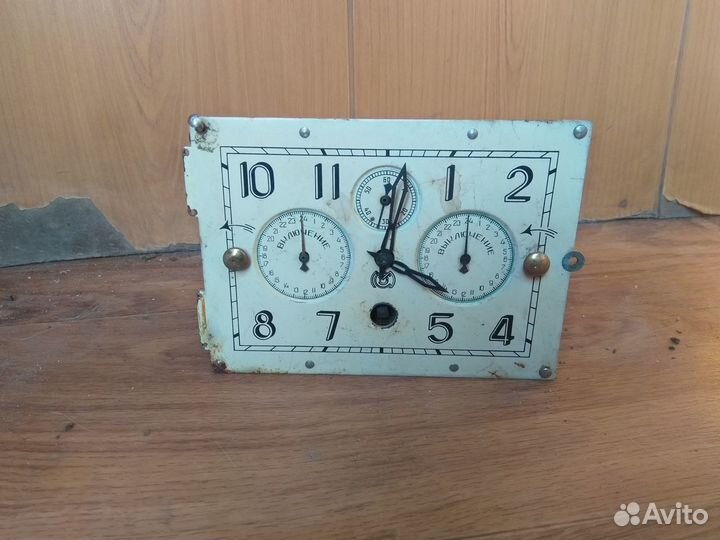 Часы от проигрывателя грампластинок