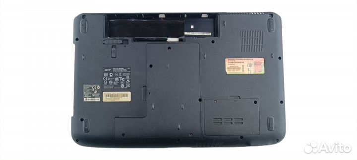 Нижняя крышка корпуса (