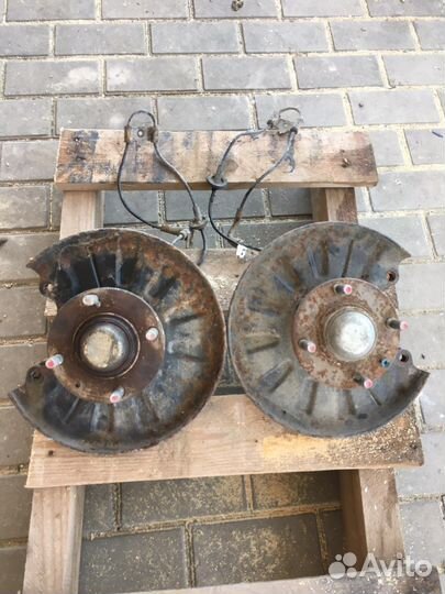 Задний кулак со ступицей и датчиком ABS Kia cerato