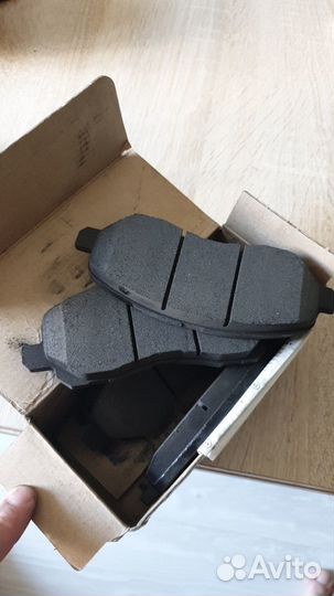 Тормозные колодки передние