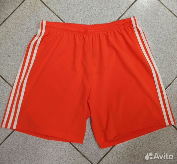 Футбольные шорты Adidas, Umbro