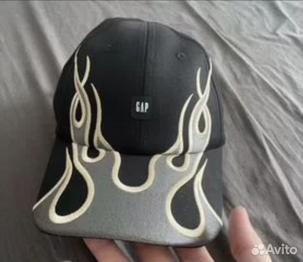 Кепка Yeezy Gap Balenciaga