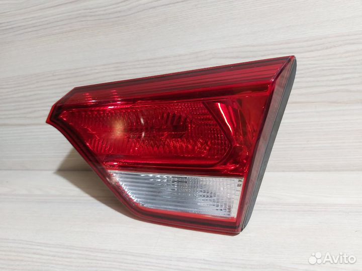 Фонарь задний внутренний правый Kia Rio 4