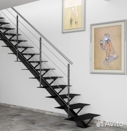 Металлический Каркас Лестницы на Ломанном Косоуре