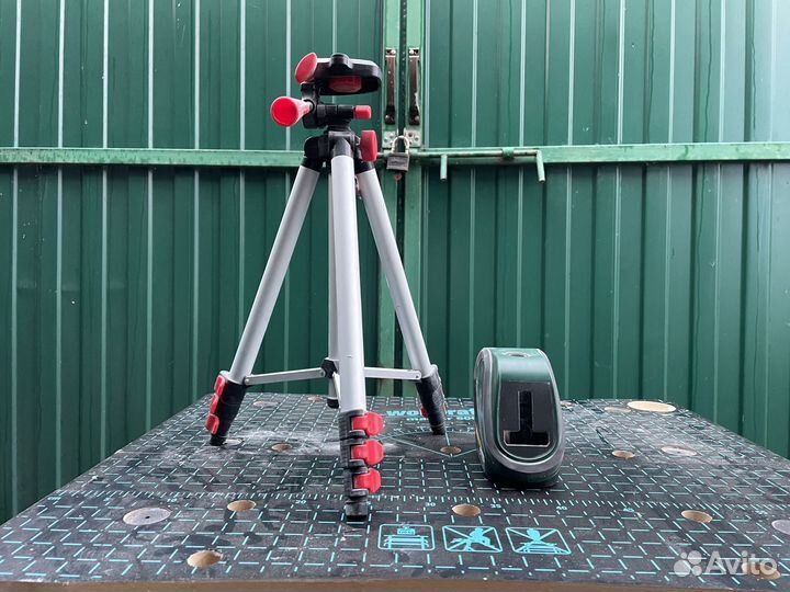 Лазерный уровень Bosch universal level 2