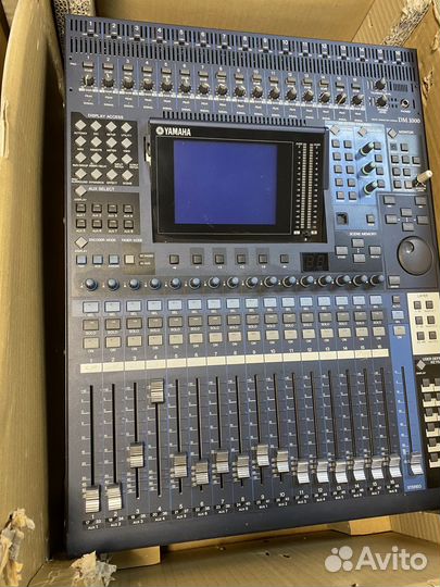 Цифровой микшерный пульт yamaha