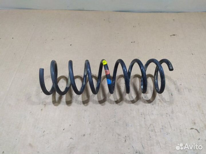 Пружина задняя Ford Focus 3 седан 1.6