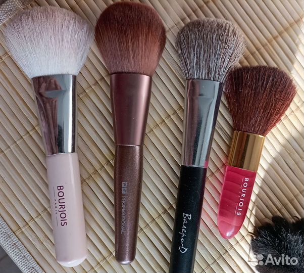 Кисти для макияжа натуральные