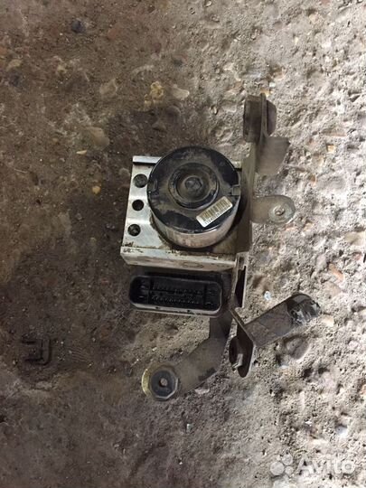 Блок ABS Renault Megane 3,Fluence 2010+