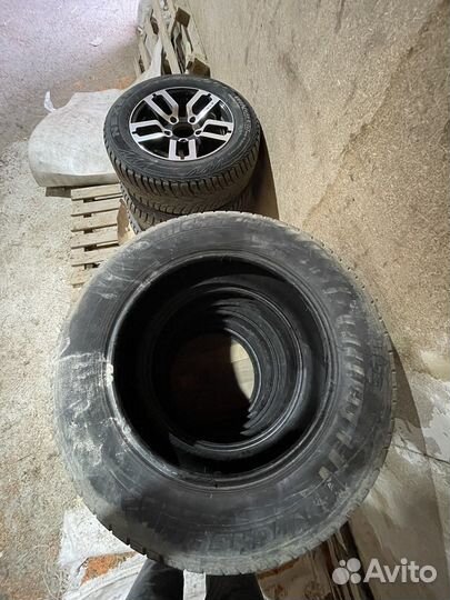 Michelin Latitude X-Ice North 275/60 R20