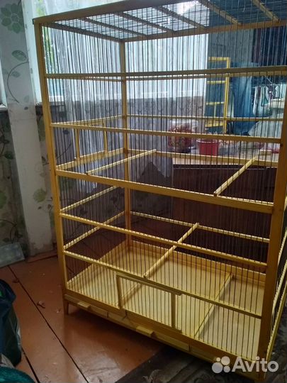 Большая клетка для птиц