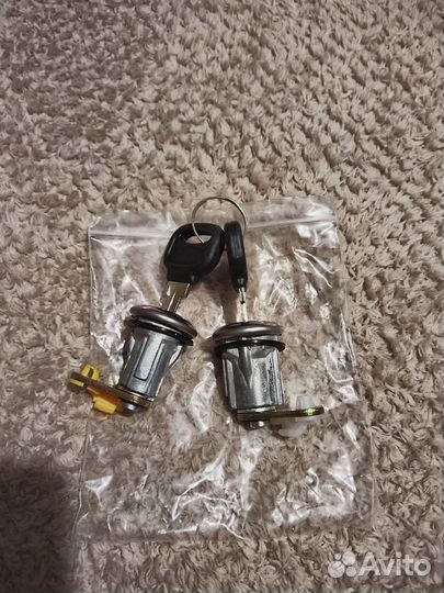 Личинка замка зажигания Ford Festiva, Mazda